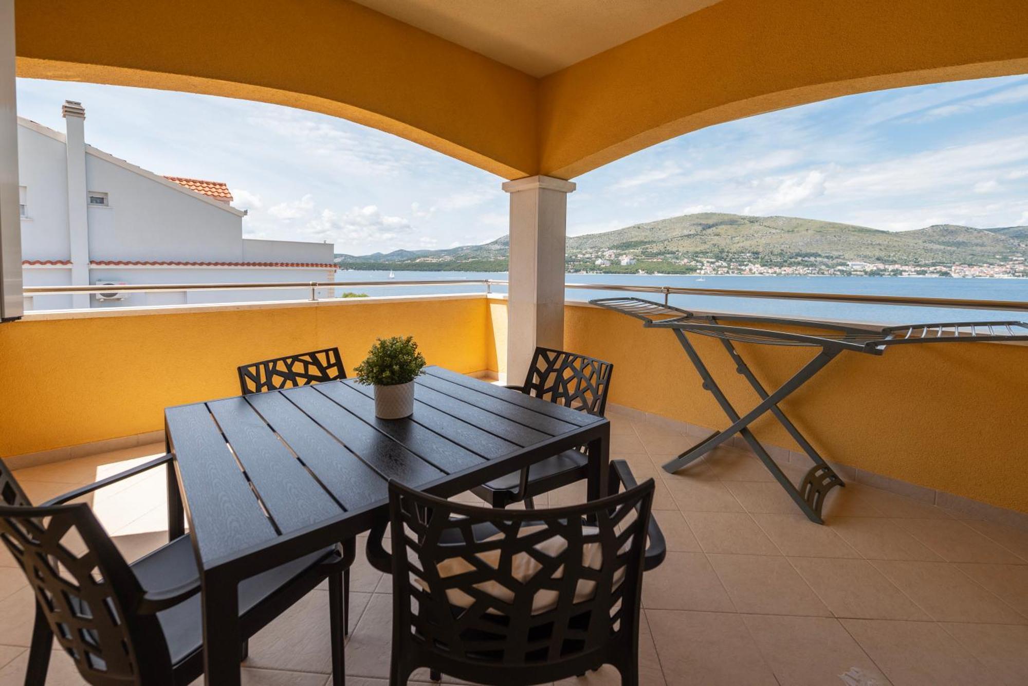 Lavanda Residence With Heated Pool Trogir Split Donji Okrug  Eksteriør billede